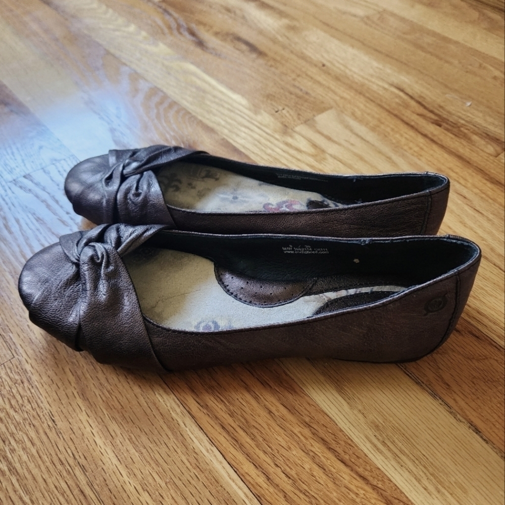 Born Lilly Ballet Flats Size 8 Bronze Slip Ons Leather Casual Office
